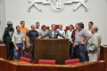 Bild von Besuchergruppe im Plenarsaal.